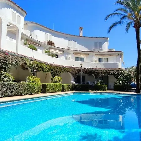 Oasis Апартаменты *